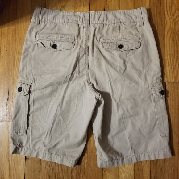 Timberland Flat Front Mid-Rise Beige Cargo Shorts Men's Size 33 W Inseam 11" - Picture 2 of 12